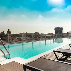 4* ホテル Giralda Center